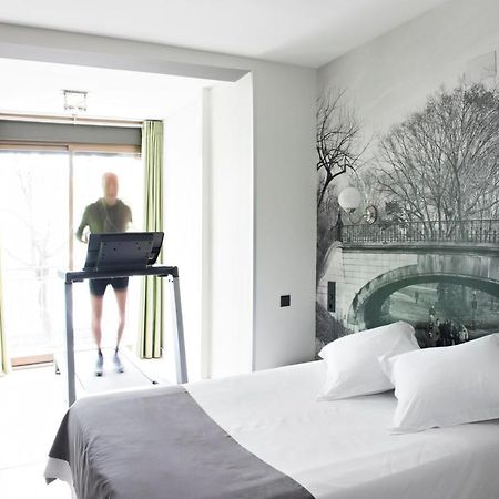 Hospedium Hostal Un Punto Chic Huesca Værelse billede